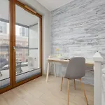 Διαμέρισμα Metro Wola With Parking & Ac Next To Rising Museum By Renters Βαρσοβία