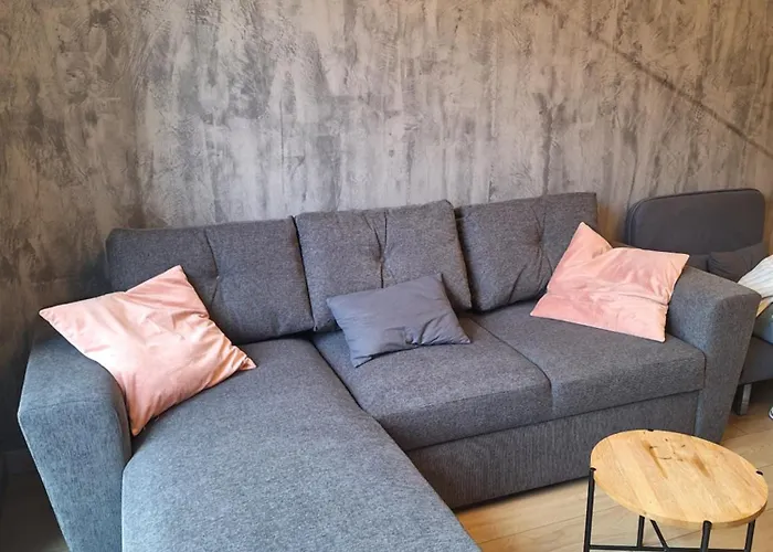 Metro Wola With Parking & Ac Next To Rising Museum By Renters شقة *