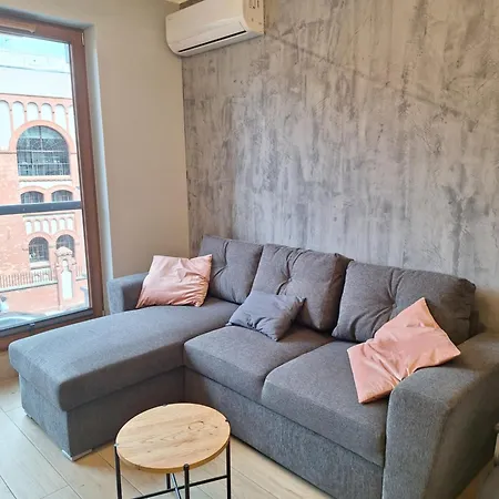 Apartment Metro Wola With Parking & Ac Next To Rising Museum By Renters *