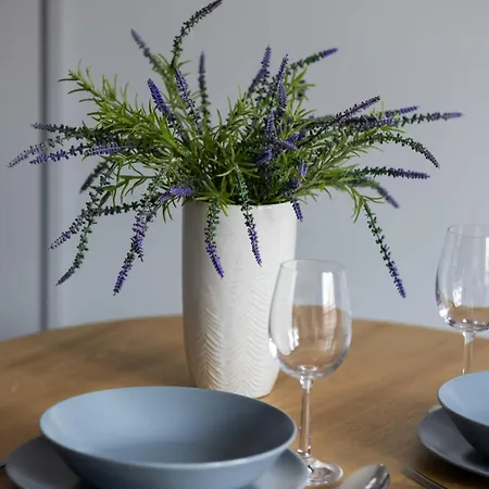 Apartment Metro Wola With Parking & Ac Next To Rising Museum By Renters