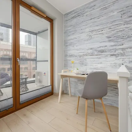 Apartment Metro Wola With Parking & Ac Next To Rising Museum By Renters Warschau