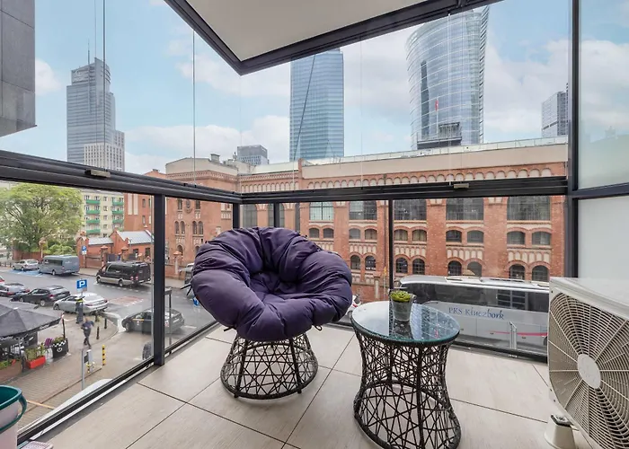 Metro Wola With Parking & Ac Next To Rising Museum By Renters * Warszawa